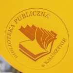 Powiększ zdjęcie Na zdjęciu balon z logo Biblioteki Publicznej w Kałuszynie